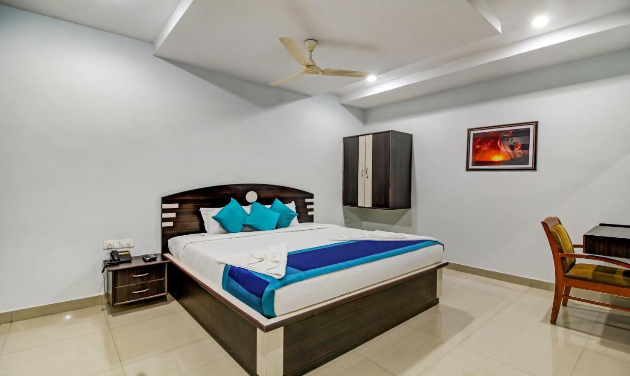 Hotel S Y N Residency Hyderabad Exterior foto
